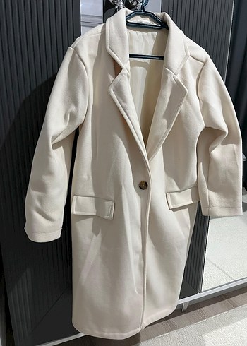 Düğmeli Beyaz Midi Kadın Kaban - Görsel 2