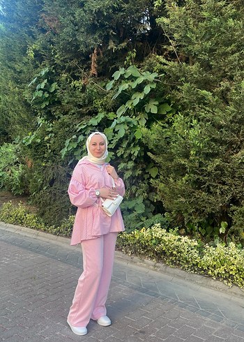 Pembe Bağlamalı Salaş Kadın Takım