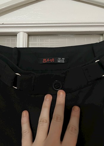 Kadın Siyah Kemerli Kumaş Pantolon - Görsel 3