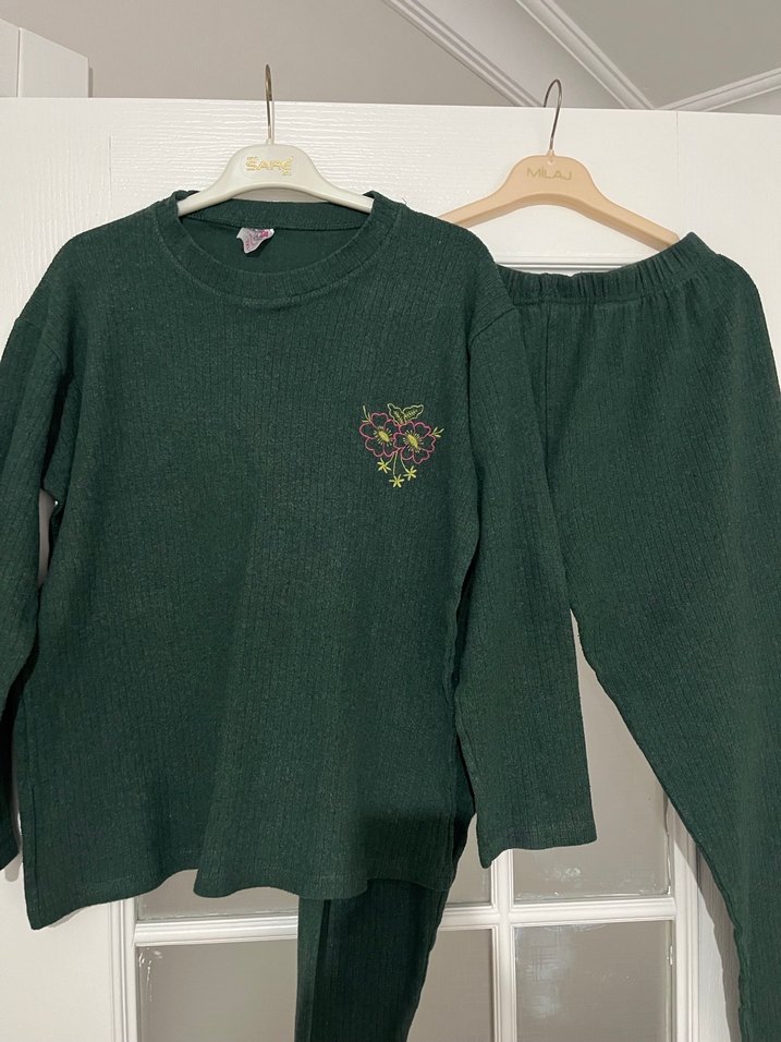 Örgü Dokulu Koyu Yeşil Kadın Triko - Görsel 3