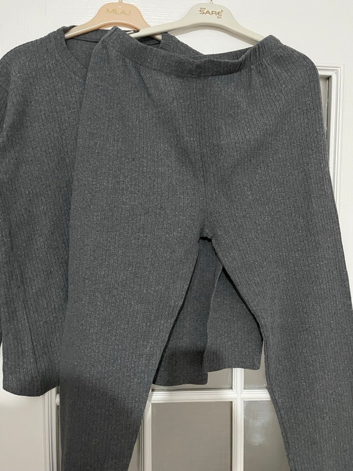 Gri Nakışlı Kadın Salaş Triko Kazak - Görsel 2