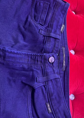 28 Beden mor Renk Düğmeli Mor Kadın Kendinden Simli Denim Pantolon
