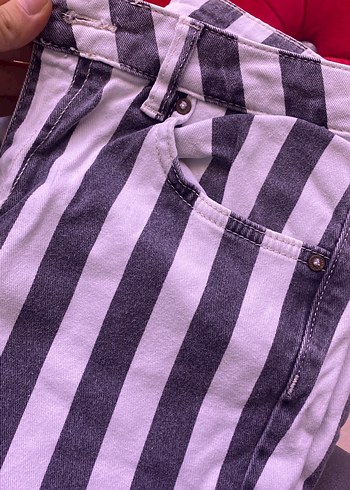 Pull and Bear Gri Çizgili Pilili Kadın Kumaş Pantolon