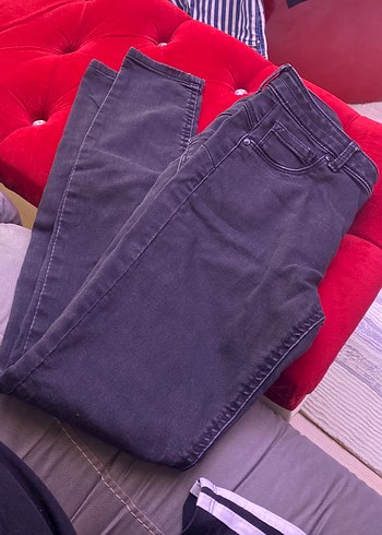 Gri Düğmeli Kadın Kot Pantolon