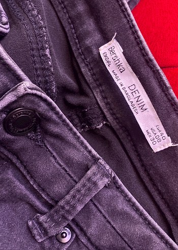 Bershka Gri Düğmeli Kadın Kot Pantolon