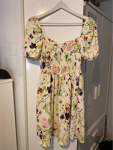 h&m çiçekli elbise