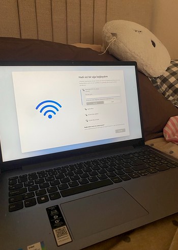 Gri Lenovo Dizüstü Bilgisayar - Görsel 3