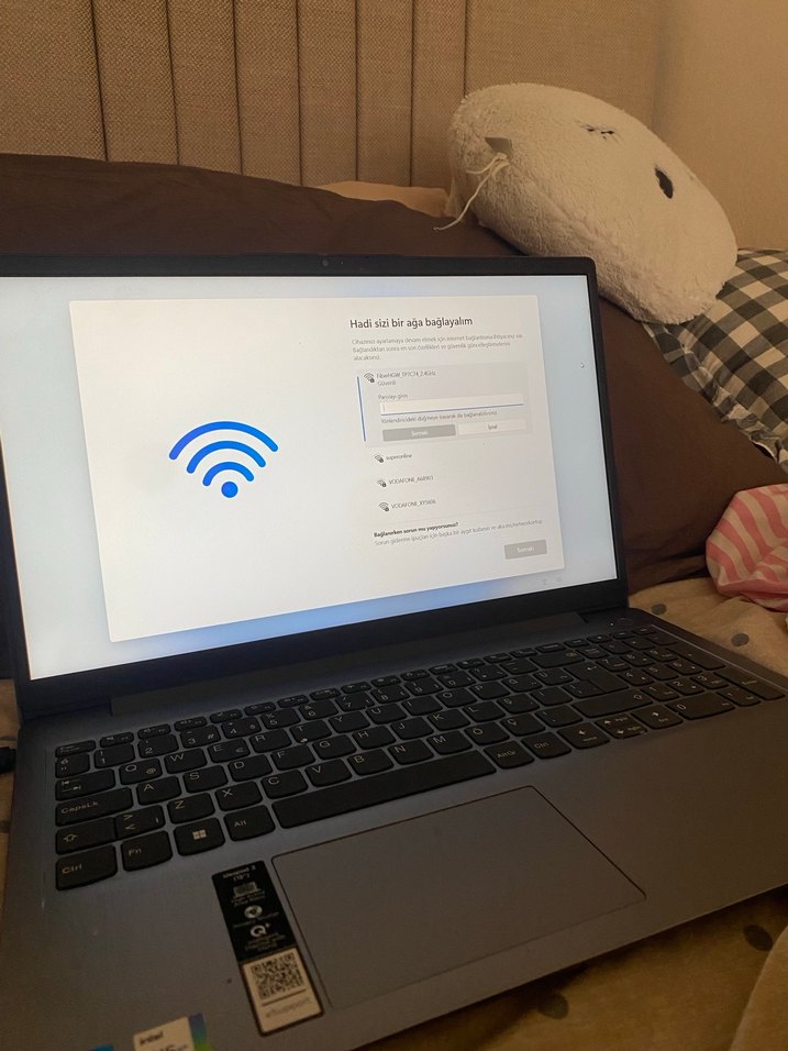 Gri Lenovo Dizüstü Bilgisayar - Görsel 3