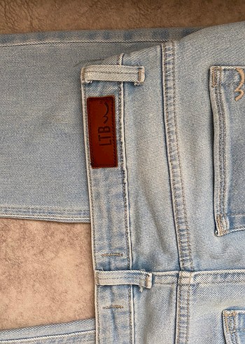 l Beden Bej Renkli Kadın Denim Pantolon