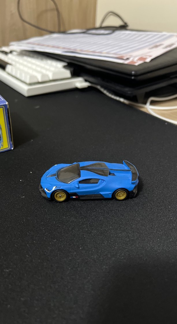 Matchbox Mavi 2018 Bugatti Divo Oyuncak Araba - Görsel 4