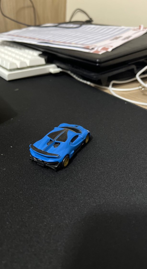 Matchbox Mavi 2018 Bugatti Divo Oyuncak Araba - Görsel 5