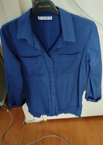 Düğmeli Kısa Mavi Denim Kadın Gömlek
