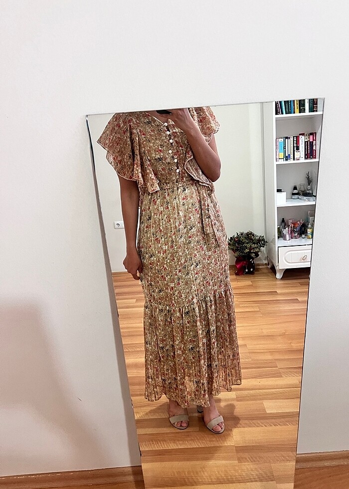 Uzun şifon pileli kolsuz yazlık elbise - Görsel 4