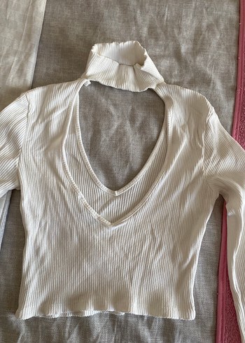 s Beden Bershka Kadın Beyaz V Yakalı Crop Top