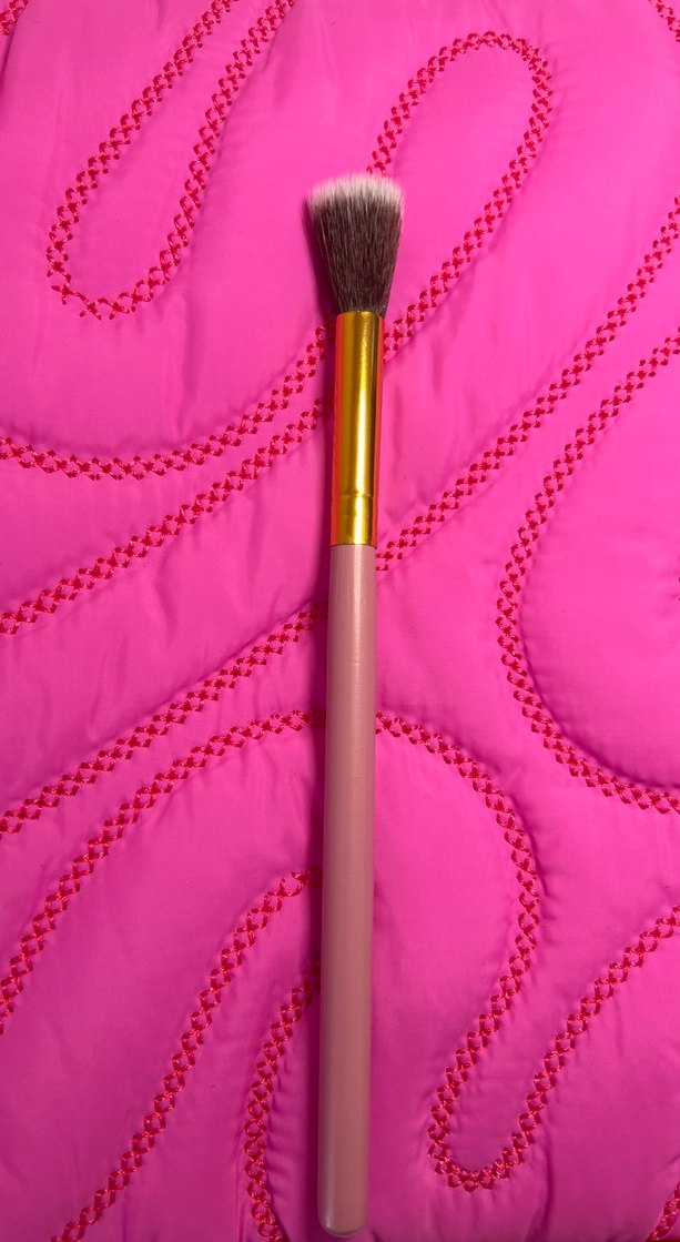 Pastel Pembe Makyaj Fırçası - Görsel 2