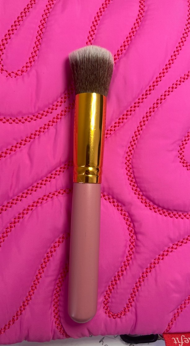 Pastel Pembe Makyaj Fırçası - Görsel 5