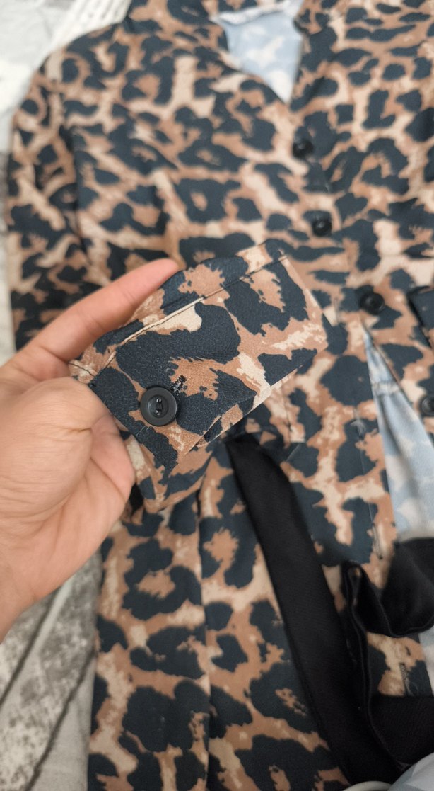 Leopar Desenli Kemerli gömlek - Görsel 5
