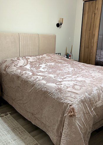 Karaca Home Gül Kurusu Nakışlı Yatak Örtüsü