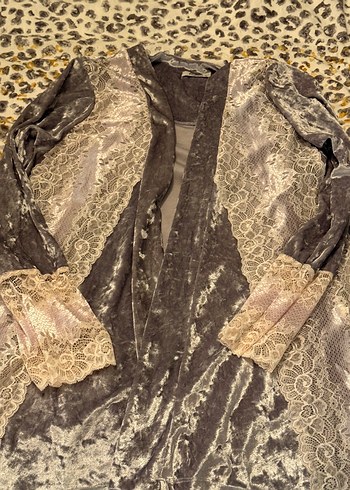 Kadın pijama veya hastane çekiş  seti 
Gümüş  rengi - Görsel 3