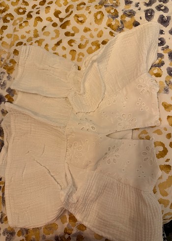 Kız Çocuk Beyaz Keten Nakışlı Elbise - Görsel 4