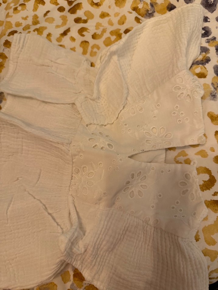 Kız Çocuk Beyaz Keten Nakışlı Elbise - Görsel 3