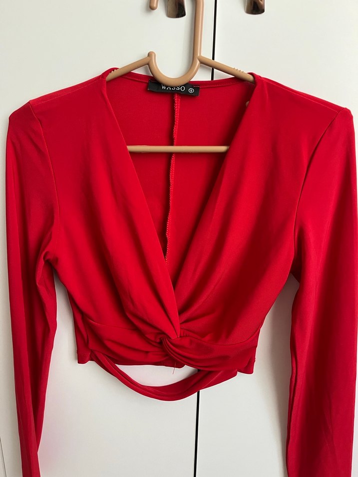 Uzun Kollu Drapeli Kırmızı V-Yaka Kadın Bluz - Görsel 2