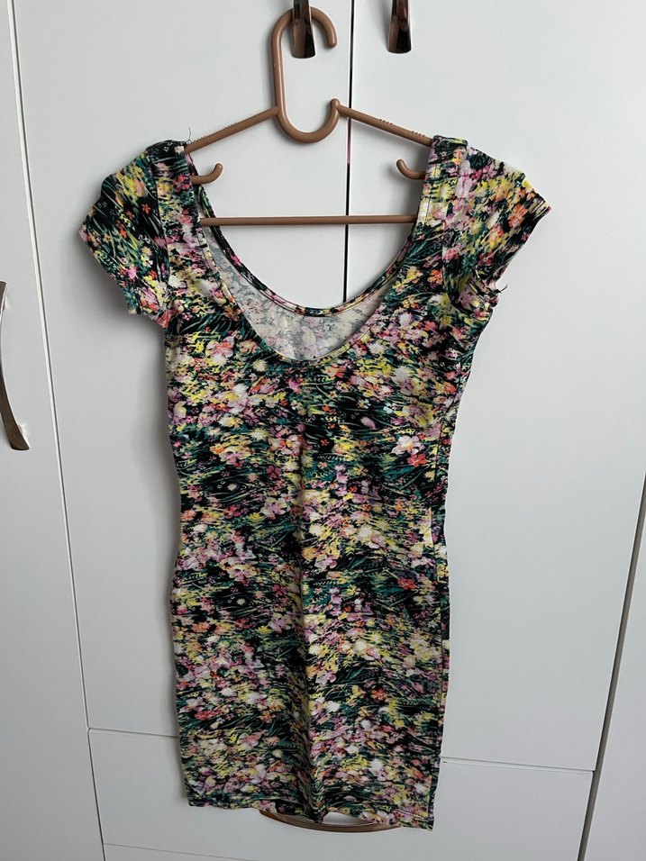 Çiçekli V Yaka Midi Kadın Elbise - Görsel 2