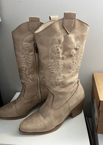 Bej Süet Nakışlı Bohem Kadın Çizme - Görsel 2