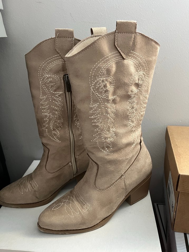 Bej Süet Nakışlı Bohem Kadın Çizme - Görsel 2