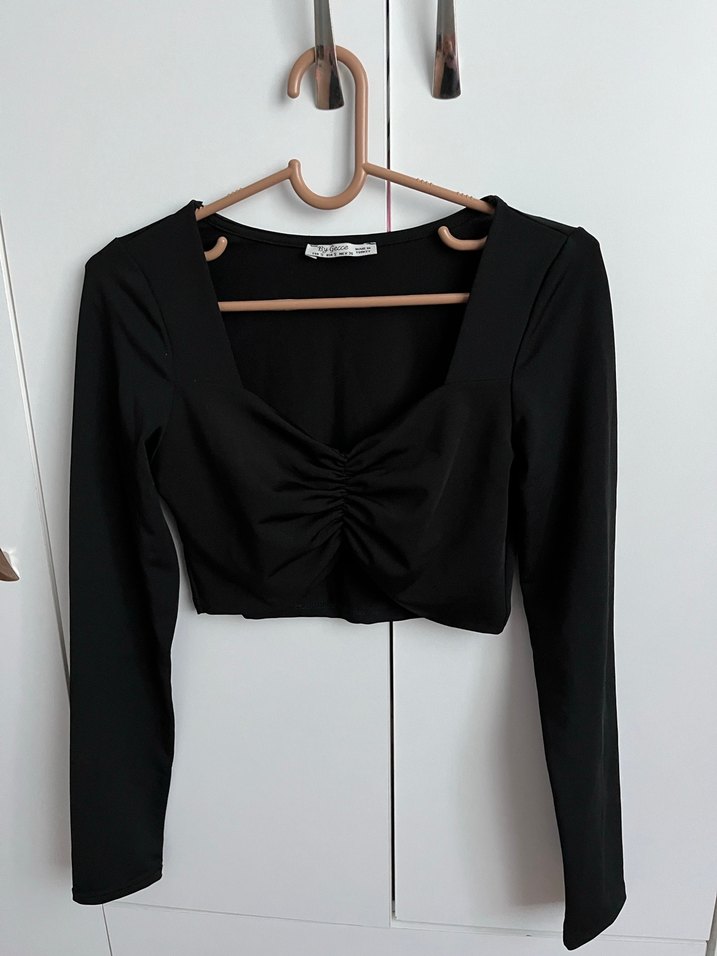 Uzun Kollu Siyah V Yaka Kadın Bluz - Görsel 2