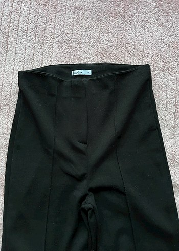 Kadın Siyah Yırtmaçlı İspanyol Paça Pantolon - Görsel 2