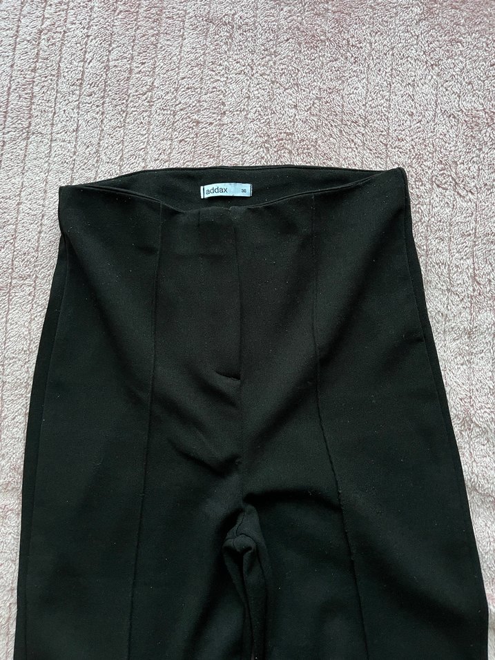 Kadın Siyah Yırtmaçlı İspanyol Paça Pantolon - Görsel 2