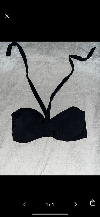 Boyundan bağlamalı bikini üstü
