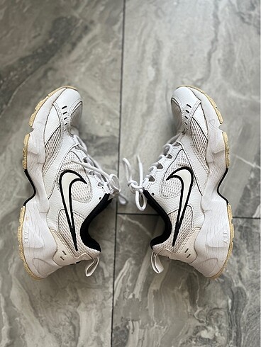 38,5 Beden beyaz Renk Sneakers