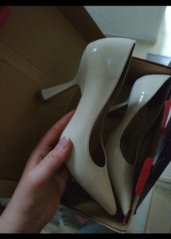sandra lescarpe krem Rugan Stiletto Topuklu Kadın Ayakkabı