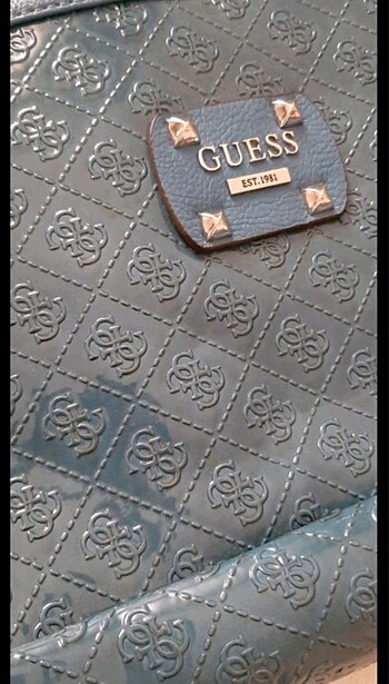 Guess kol çantası