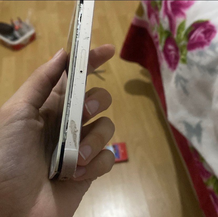 Beyaz iPhone arka kapak - Görsel 2