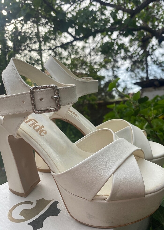 Beyaz platform ayakkabı - Görsel 3