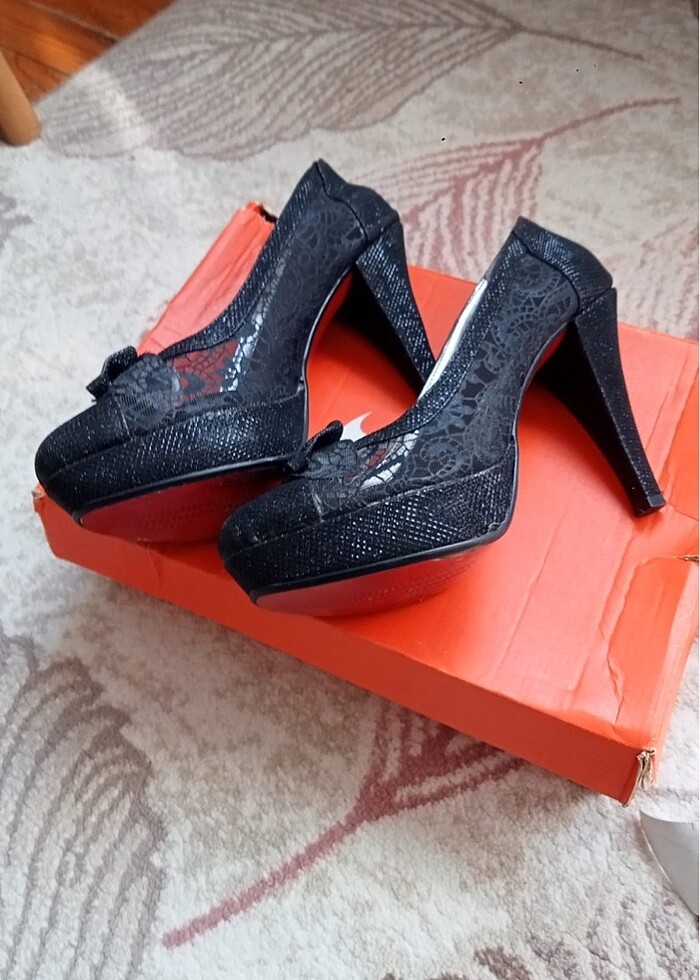 Topuklu ayakkabı - Görsel 4