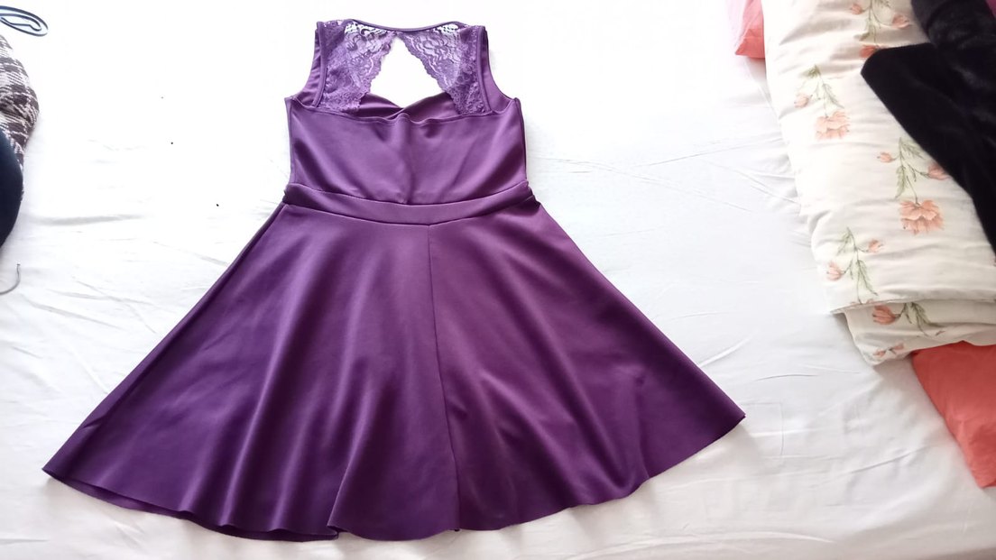 Dantel Detaylı Mor V Yaka Midi Elbise - Görsel 2