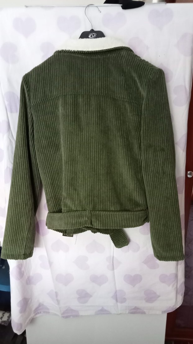 Kemerli, kısa kesim yeşil kadın ceket - Görsel 5