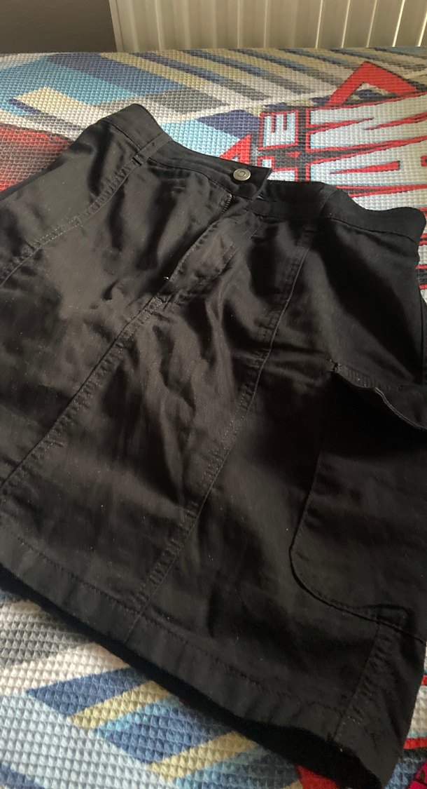 Düğmeli CEPLİ Siyah Mini Etek - Görsel 4