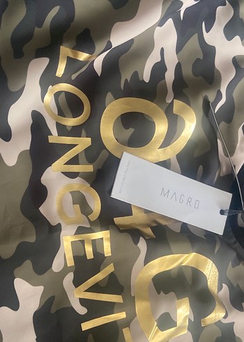 Kamuflaj Desenli Kadın Salaş saten tişört - Görsel 4