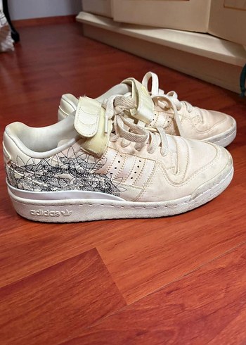 Adidas ürünü