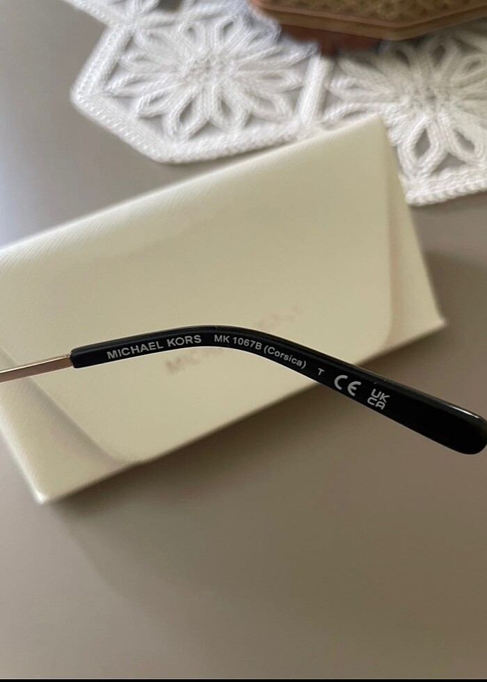 MİCHALE KORS GÜNEŞ GÖZLÜĞÜ - Görsel 3