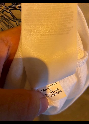 Nike Jordan Essentials Beyaz Erkek Tişört - Görsel 5