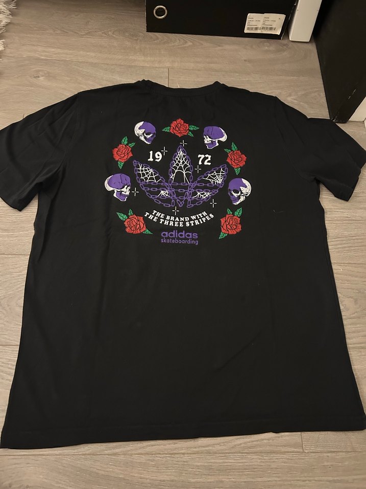 Adidas Siyah Baskılı Oversize Tişört - Görsel 4