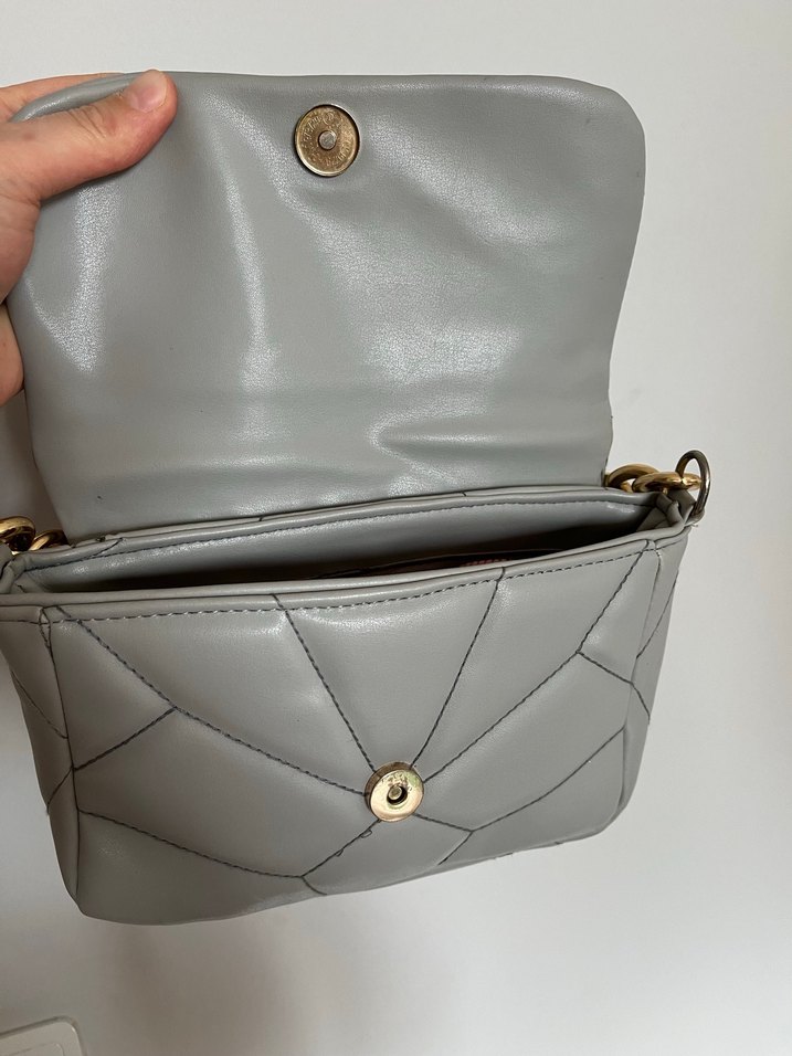 Gri Deri Zincir Detaylı Kadın Çanta - Görsel 4