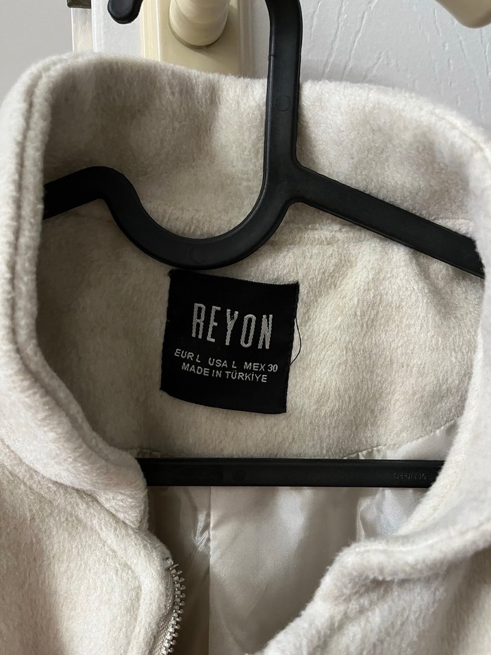 Düğmeli Bej Kadın Ceket, Midi Boy, Uzun Kollu - Görsel 4