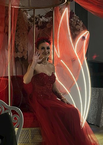 Kırmızı Straplez Nakışlı Kına Elbisesi - Görsel 2